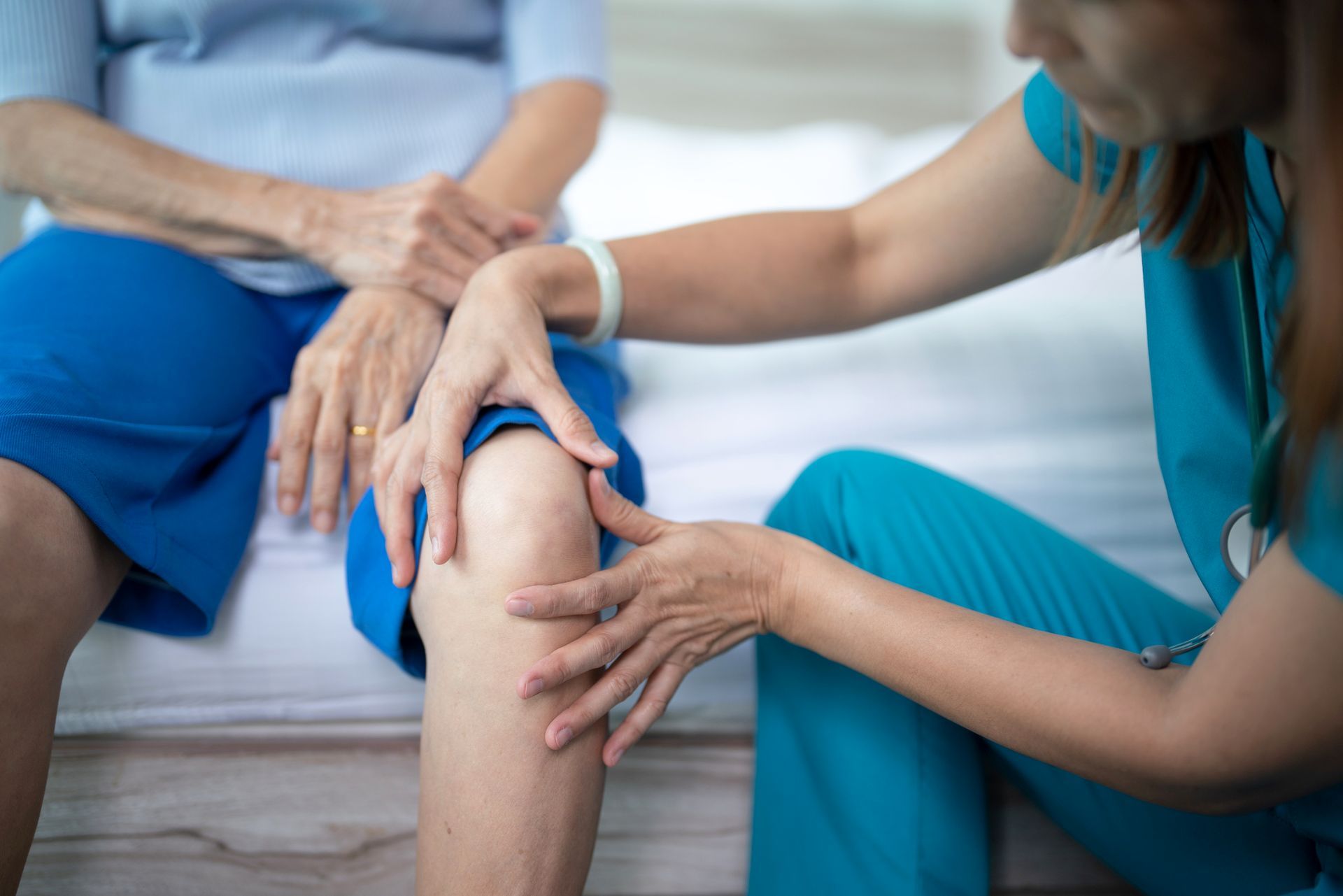 Checking Patient Knee — Penrith, NSW — Physiotherapy West